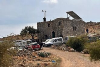 مستوطنون يخرّبون مسجدًا ومزارعًا في خربة طانا بنابلس