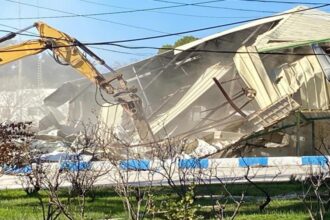 الاحتلال يهدم منشآت الأونروا في حي الشيخ جراح بالقدس