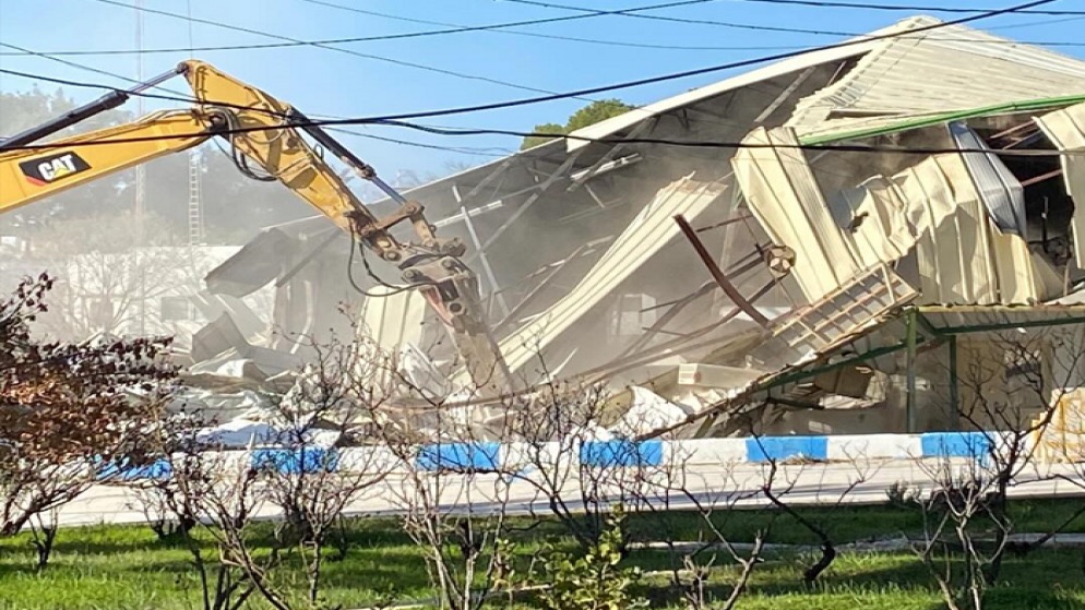 الاحتلال يهدم منشآت الأونروا في حي الشيخ جراح بالقدس