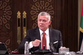 الملك عبدالله الثاني يلتقي شخصيات من الاثنين