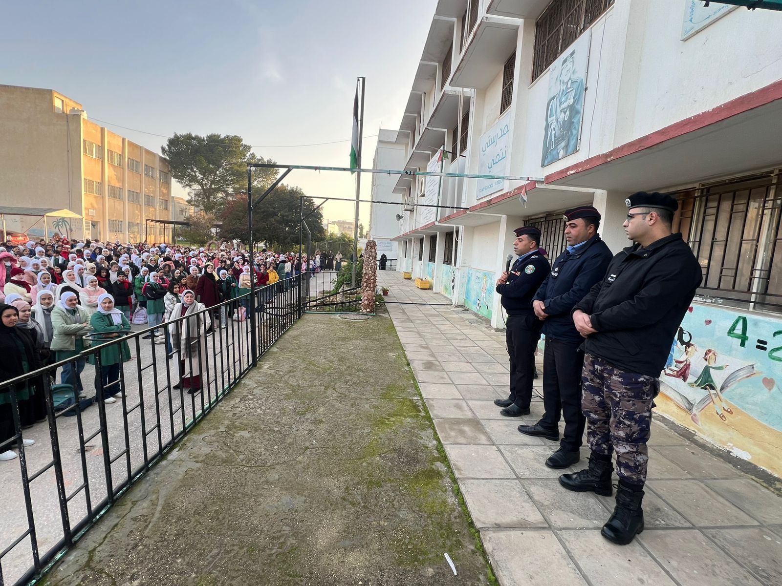 الأمن العام ينفّذ حملة توعوية شاملة لتعزيز مفاهيم السلامة العامة في مدارس المملكة مع بدء الفصل الدراسي