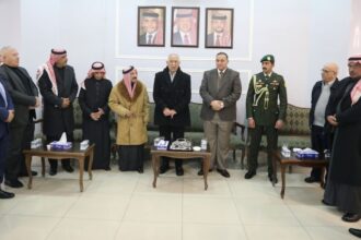 عاجل | العيسوي يعزي بوفاة زوجة الوزير والعين السابق النجادات