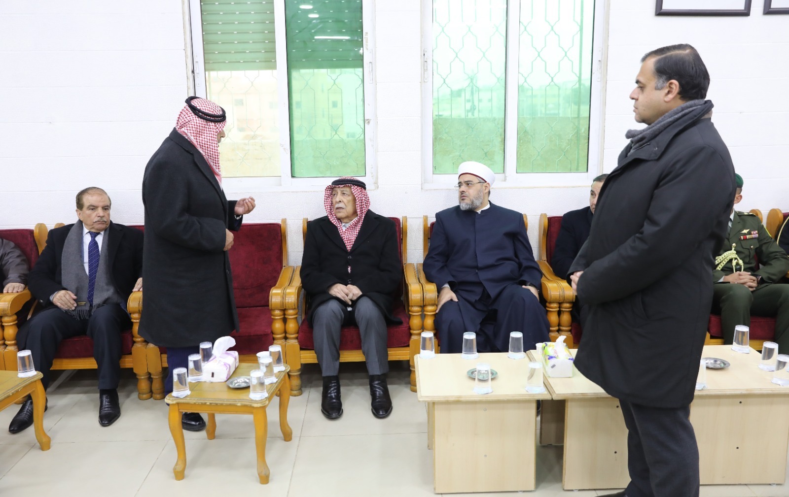 *مندوبا عن الملك وولي العهد...العيسوي يعزي عشيرتي الخضير وأبو زيد*