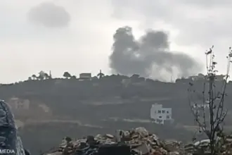 الاحتلال الإسرائيلي يشن غارات على مواقع حزب الله في لبنان