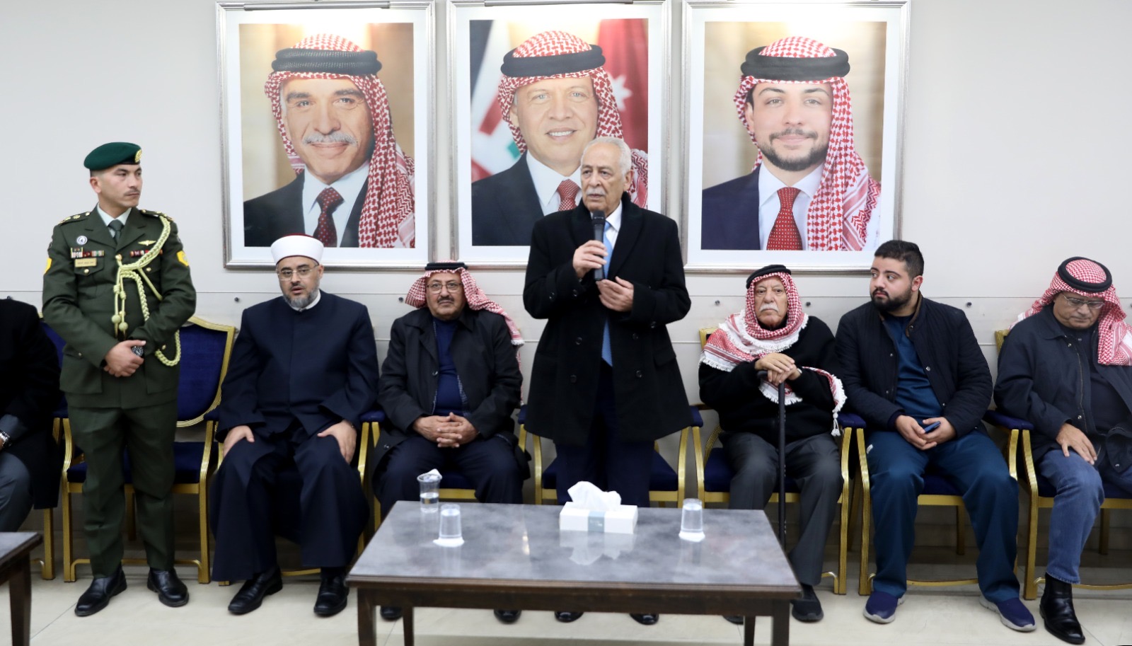 *مندوبا عن الملك وولي العهد.. العيسوي يعزي الأخرس والحسنات وطبيشات والخصاونة وصبحا*