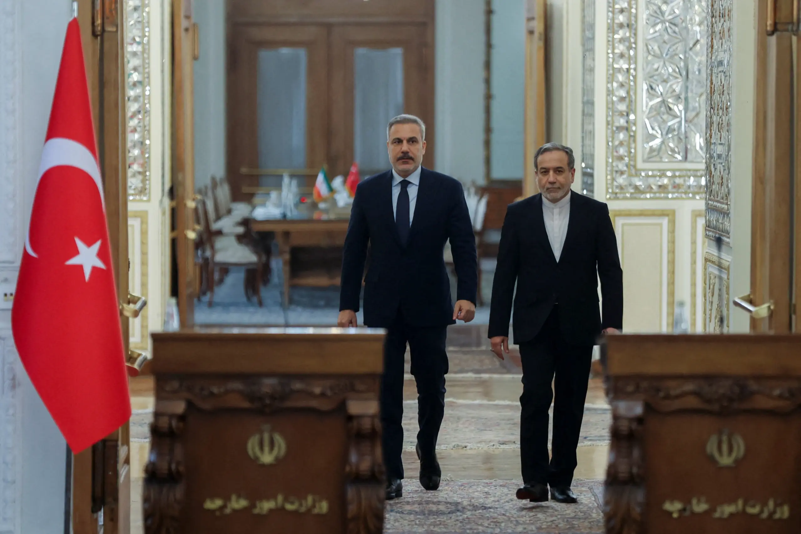 الوساطة التركية في اللحظة الحاسمة.. هل تنجح أنقرة في تهدئة التصعيد بين واشنطن وطهران؟