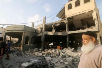 غارات الاحتلال على غزة تسفر عن استشهاد 14 مواطناً