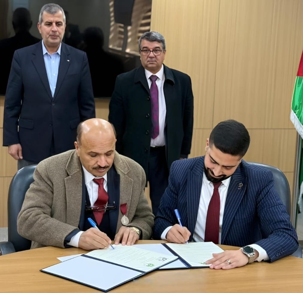 برعاية الخرابشة إطلاق مسار التحول الأخضر بين مجموعة مصانع شركتي خيرات الشمال ودجاج الخير وقوة الصناعة لحلول الطاقة