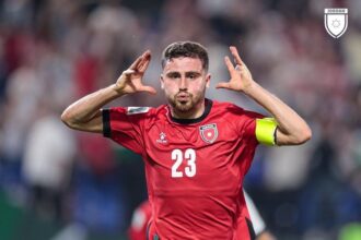 الاتحاد الآسيوي يختار علي العزايزة ضمن أبرز نجوم كأس آسيا