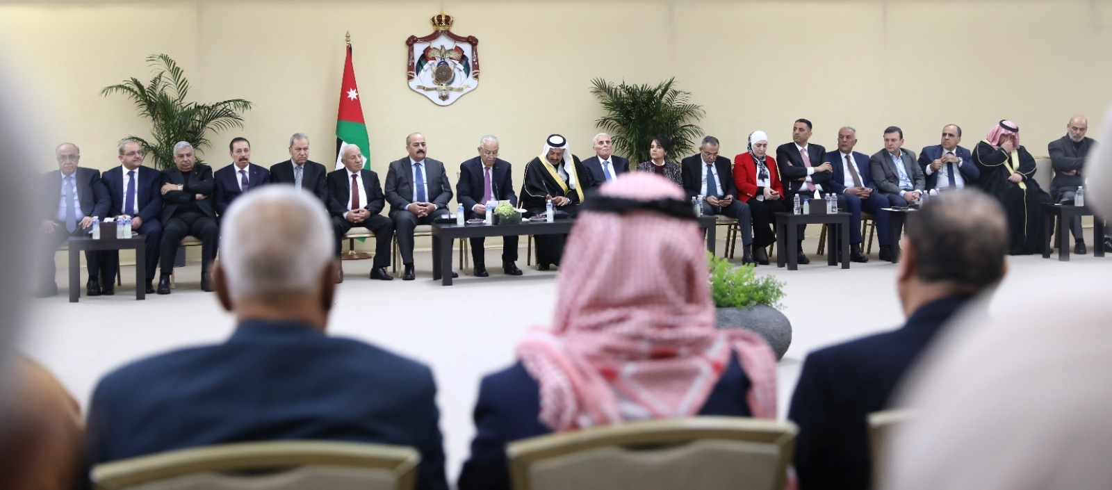 متابعة للزيارة الملكية لإربد. رئيس الديوان الملكي يلتقي 250 شخصية من أبناء وبنات المحافظة