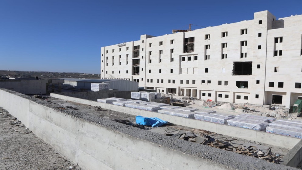 صورة حول : تمديد 5 خطوط نقل عام لخدمة مستشفى الأميرة بسمة الجديد في إربد تمديد 5 خطوط نقل عام لخدمة مستشفى الأميرة بسمة الجديد في إربد