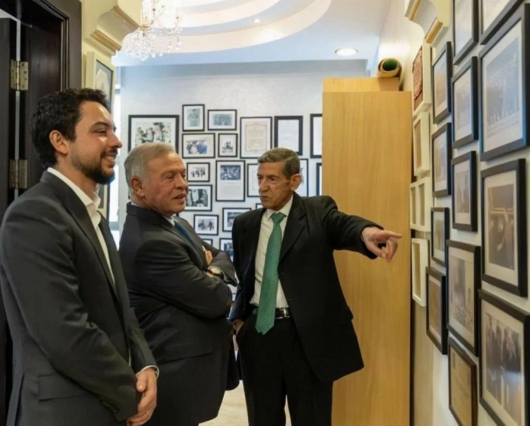 عاجل | الملك يزور رئيس الديوان الملكي الأسبق يوسف الدلابيح