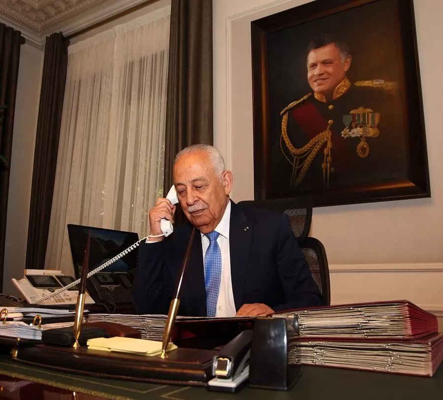 العيسوي ينقل تعازي الملك وولي العهد إلى عشائر الداريسة والحموري والشرعة والعواملة