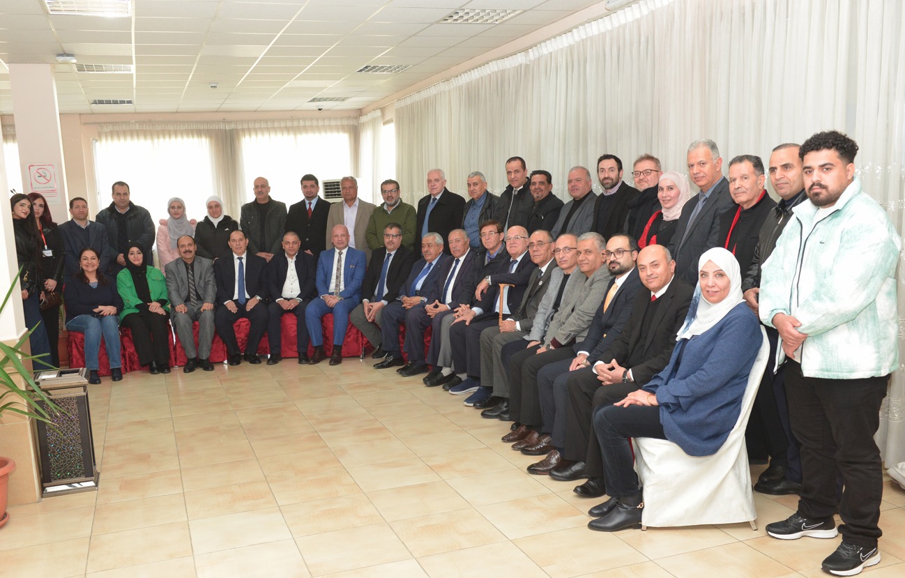 من جامعة البترا.. الروابدة يقدّم السردية الأردنية لدولة تأسست على الرسالة والدور القومي