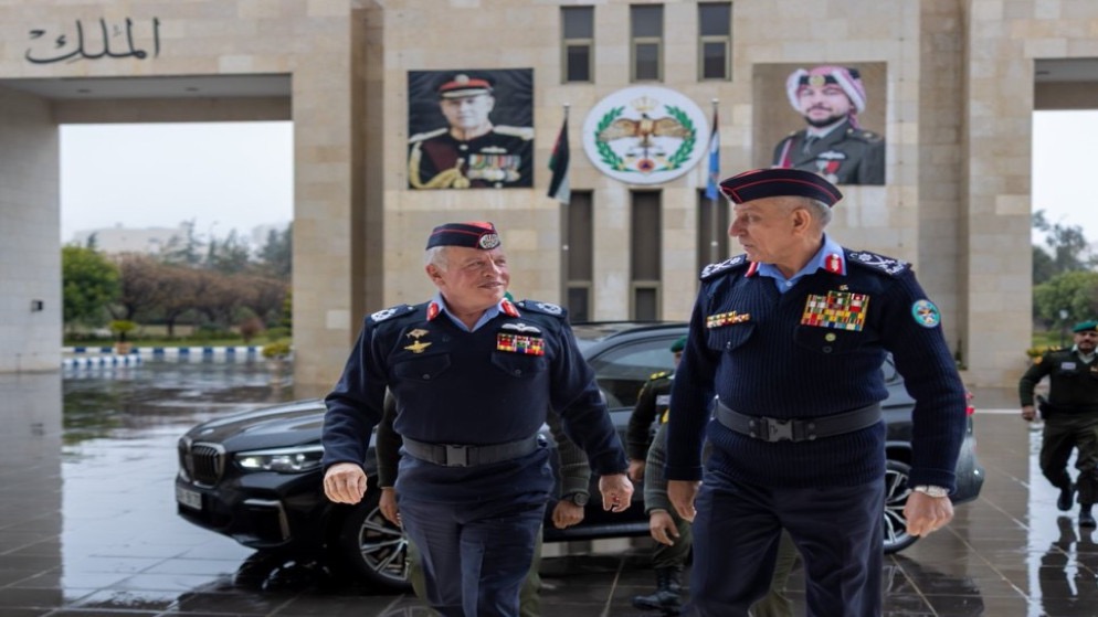 صورة حول : عاجل | الملك يزور مديرية الأمن العام ويشيد بتجهيزاتها وجهود منتسبيها عاجل | الملك يزور مديرية الأمن العام ويشيد بتجهيزاتها وجهود منتسبيها