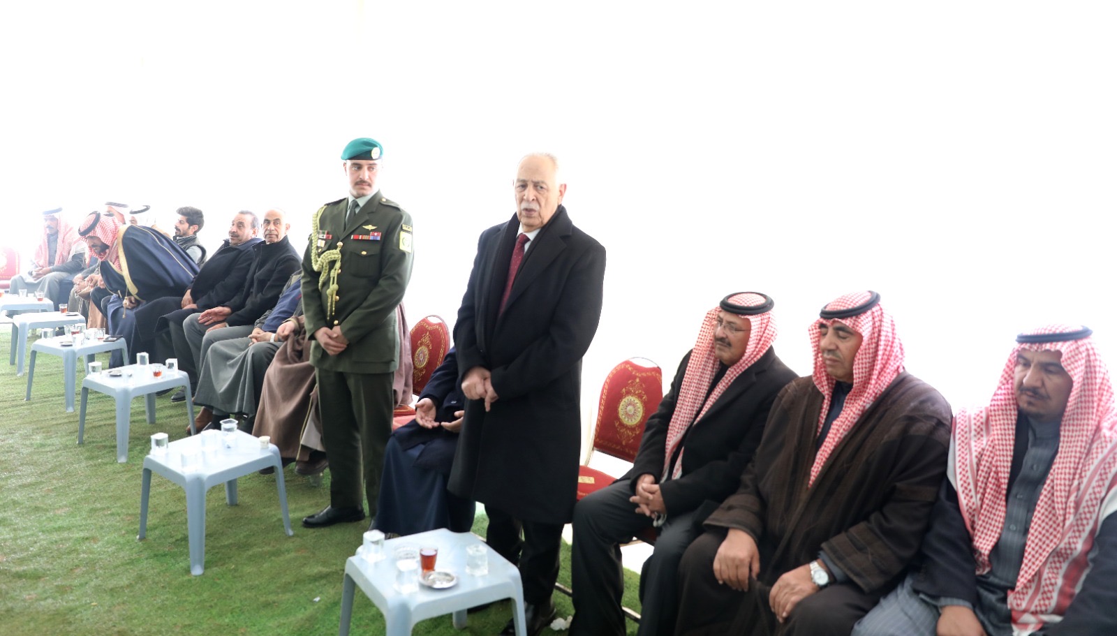 *مندوبا عن الملك وولي العهد...العيسوي يعزي عشيرة الفايز*