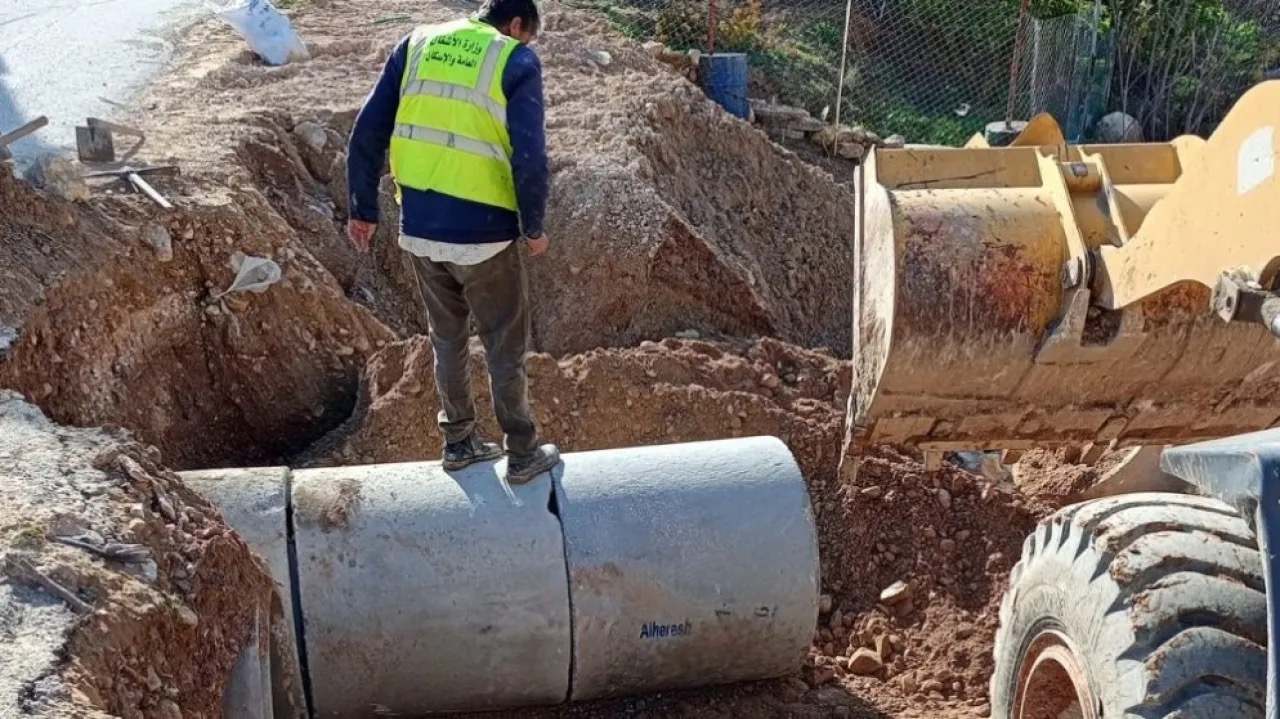 الأشغال: جاهزون للتعامل مع المنخفض الجوي ورفع جاهزية الطرق والفرق الميدانية