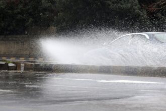 محافظ البلقاء: غرف العمليات تعمل على مدار الساعة للتعامل مع اي حدث طارئ