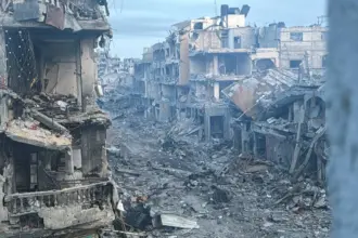 استشهاد فلسطينيين بقصف إسرائيلي وسط غزة