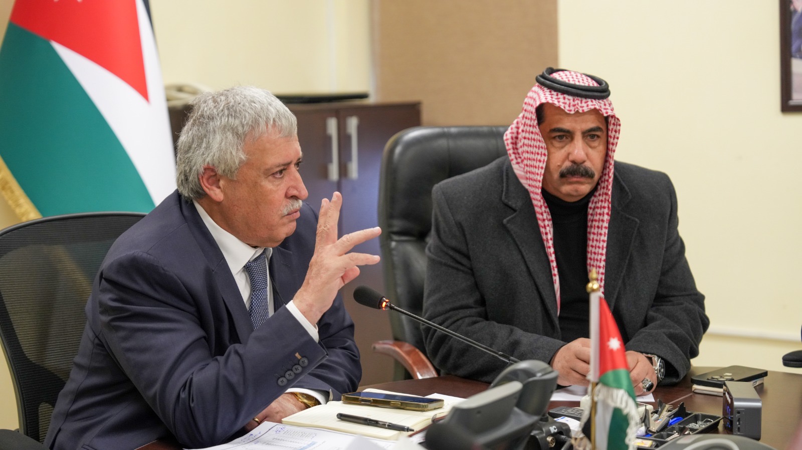 "النقل النيابية" تبحث قضايا النقل العام والسياحي والتاكسي وتأجير السيارات