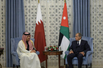 عاجل | جعفر حسّان يلتقي نظيره القطري لتعزيز العلاقات الثنائية