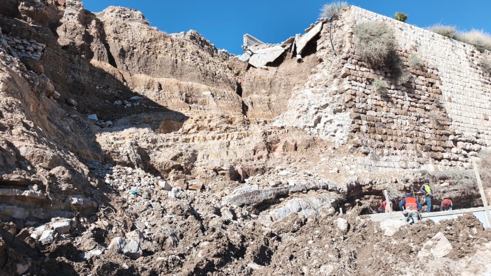 نقابة المهندسين تحدد أسباب انهيار جزء من سور الكرك التاريخي