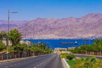 العقبة تؤكد تطوير القطاع السياحي في وادي رم