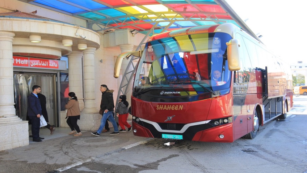 صورة حول : أكثر من 24 ألف مسافر عبر معبر الكرامة الأسبوع الماضي أكثر من 24 ألف مسافر عبر معبر الكرامة الأسبوع الماضي