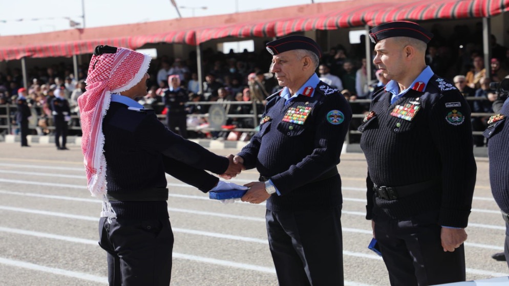 مدير الأمن العام يرعى تخريج دورة إعداد وتأهيل الشرطة المستجدين