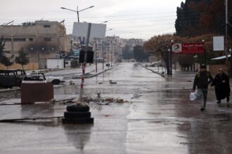 القوات الكردية تنفي سيطرة الجيش السوري على الشيخ مقصود