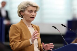 فون دير لايين تدعو أوروبا للتخلي عن الحذر التقليدي في ظل تحديات عالمية