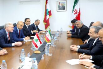 لبنان يطالب إيران بإيجاد "مقاربة جديدة" حول سلاح حزب الله