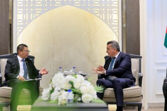 "الخارجية النيابية" تبحث مع السفير الماليزي تعزيز العلاقات والتعاون البرلماني