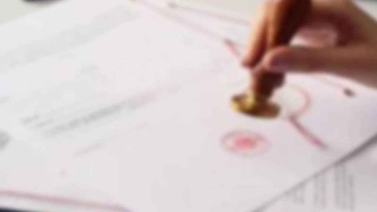 تزوير منظم يسقط 450 اسماً في الكويت