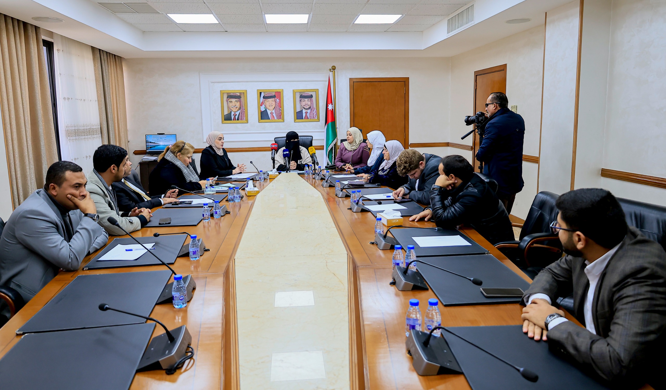 "الأسرة النيابية" تضع خطتها المقبلة وتنتخب نائبًا للرئيس ومقررًا للجنة