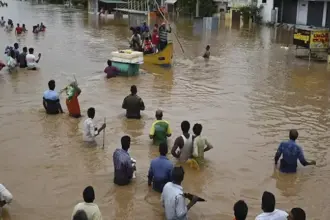 وفاة أكثر من 100 شخص جراء فيضانات الجنوب الأفريقي