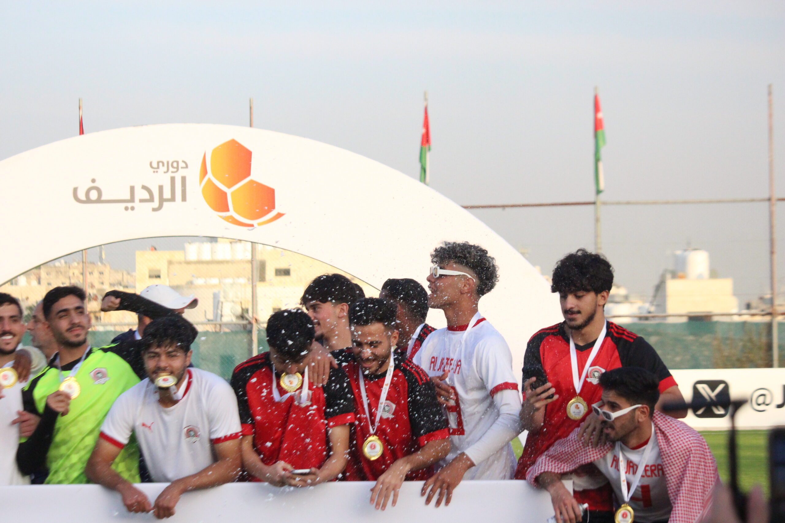 الجزيرة يتوج بلقب الدوري الرديف للمحترفين "صور وفيديو"