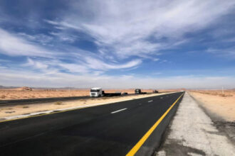 الأشغال تنجز صيانة الطريق الصحراوي من الحميمة إلى القويرة قبل الموعد بشهرين
