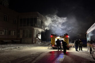 19 إصابة بينهم رضيع في هجوم روسي على مبانٍ سكنية في خاركيف