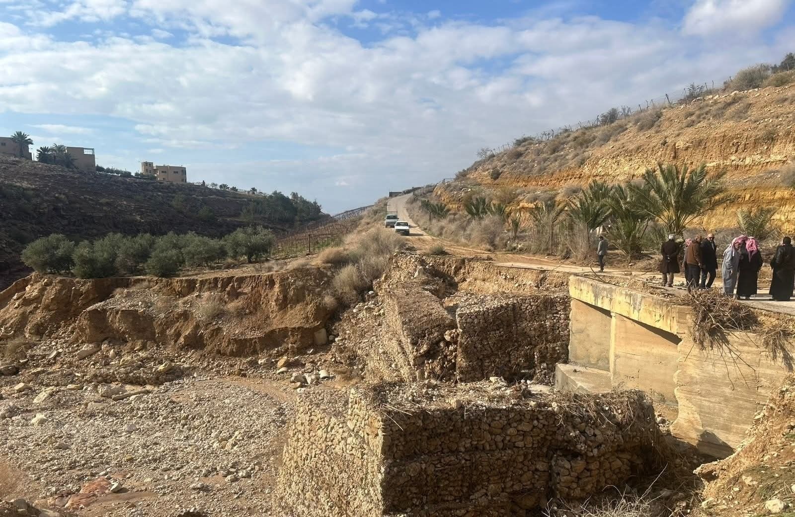 مادبا تواجه الأمطار الغزيرة: جاهزية البلديات تحدد الفرق بين السيطرة والفوضى