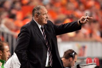 رحيل الأسطورة ديميتار بينيف.. الرجل الذي صنع أعظم إنجاز في تاريخ كرة القدم البلغارية