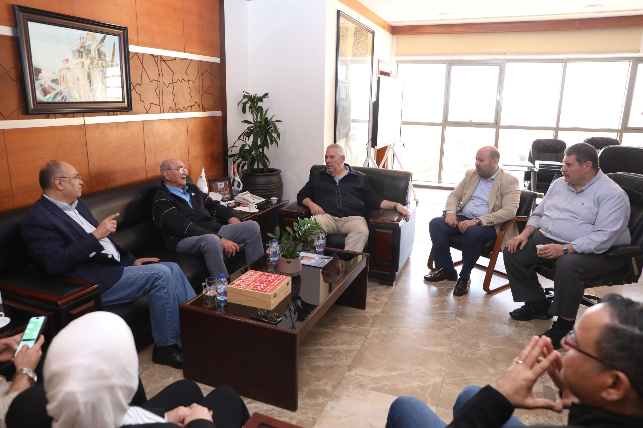 صورة حول : سلطة العقبة تؤكد تعزيز بيئة استثمارية جاذبة ودعم التنمية المستدامة سلطة العقبة تؤكد تعزيز بيئة استثمارية جاذبة ودعم التنمية المستدامة