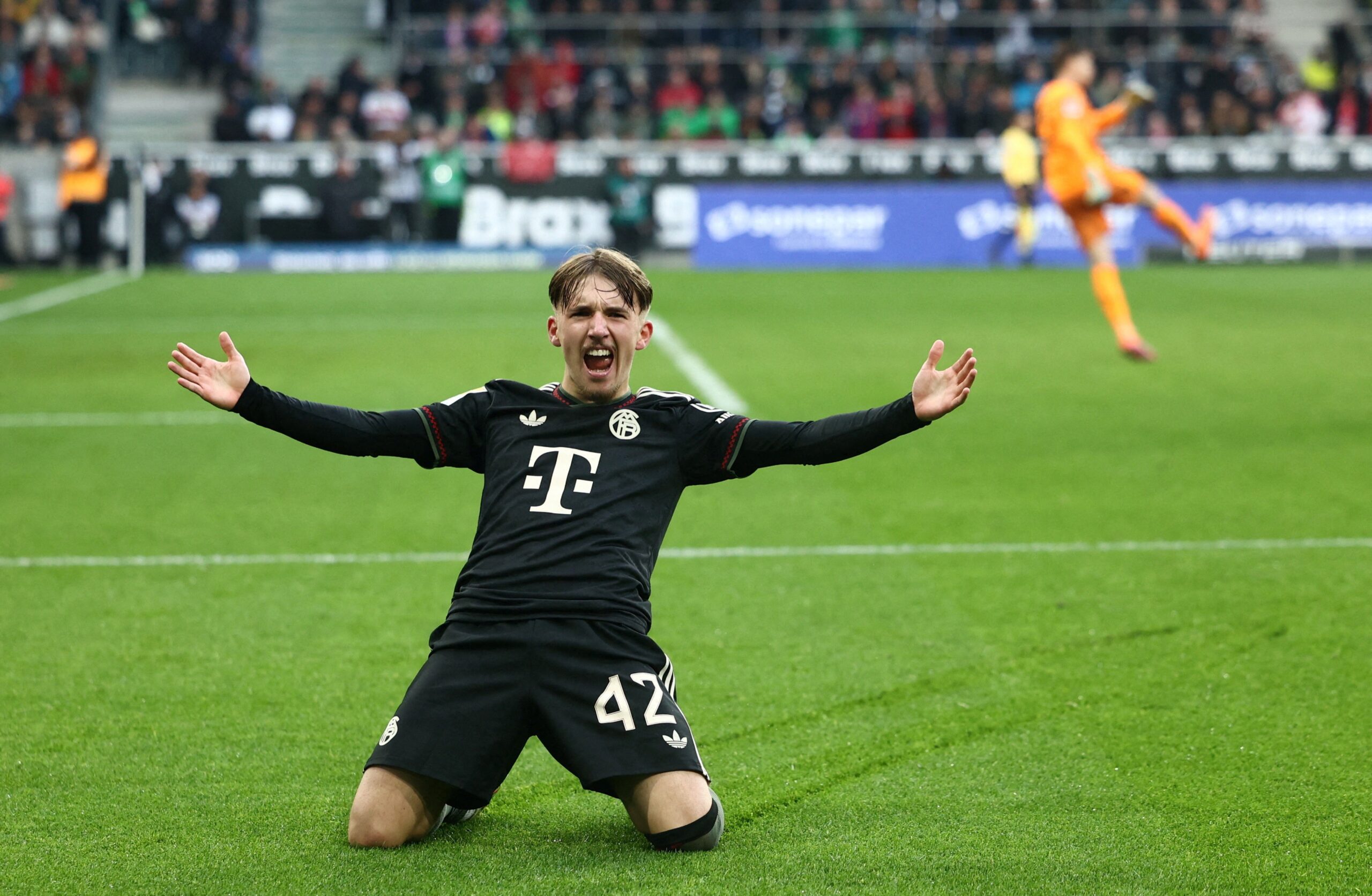 لينارت كارل: بايرن ميونخ حلمي الحالي وريال مدريد طموحي المستقبلي