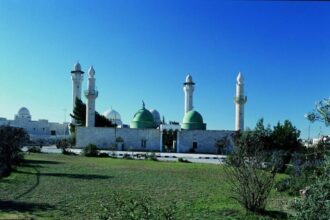 إقبال كبير على مقامات وأضرحة الصحابة في المزار الجنوبي خلال عطلة رأس السنة