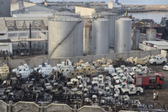 الإمارات تعلن سحب قواتها بالكامل من اليمن وتدعو للتهدئة