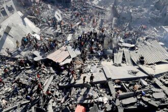 4 شهداء بقصف مسيّرة إسرائيلية خيمة نازحين في خانيونس