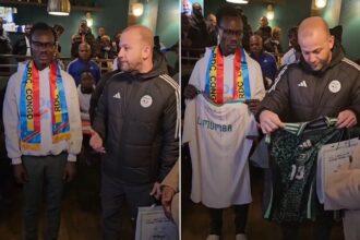 الاتحاد الجزائري يكرّم مشجع الكونغو الذي جسّد روح باتريس لومومبا في كأس أفريقيا