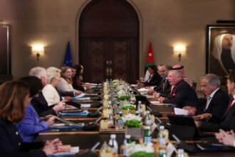 الملك يعقد قمة مع قادة أوروبيين