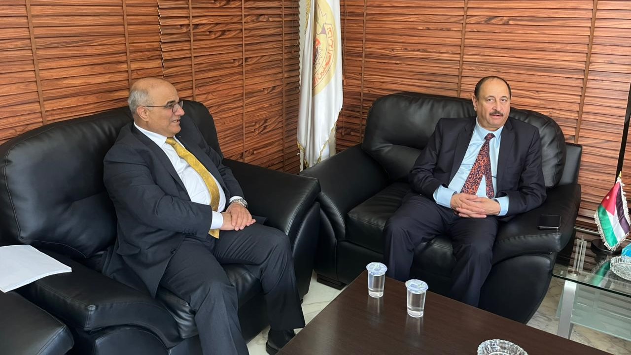 اتفاق نقابتي الصحفيين والأطباء على تشكيل لجنة مشتركة لحماية المهن وتعزيز المهنية