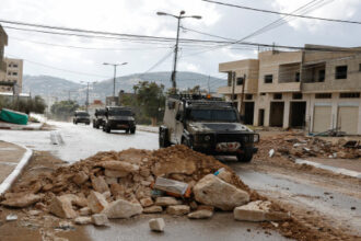 الأونروا تحذر من تصعيد إسرائيلي شديد في مخيمات شمال الضفة ونزوح 32 ألف فلسطيني